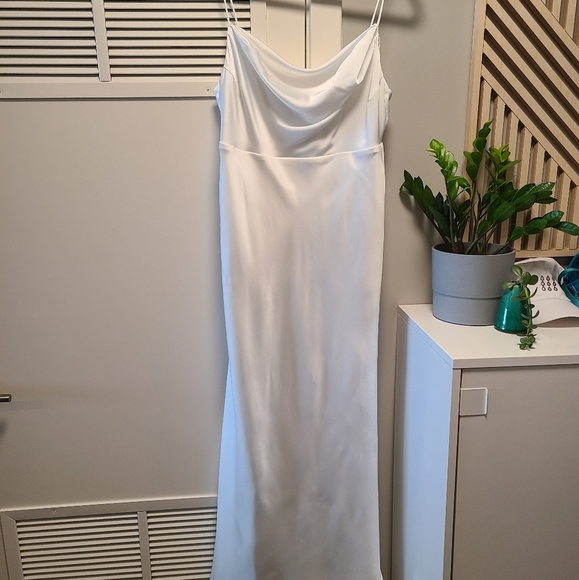 Fame and Partners Strappy Draped Gown Size 12 - Picture 1 of 11